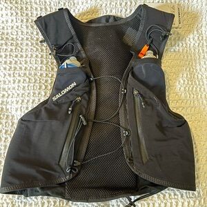 Salomon Black Hydration Vest
